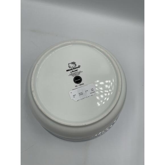 NEW Hello Kitty Large Spring Easter Ceramic Food Storage with Pressure Lid - Picture 7 of 8